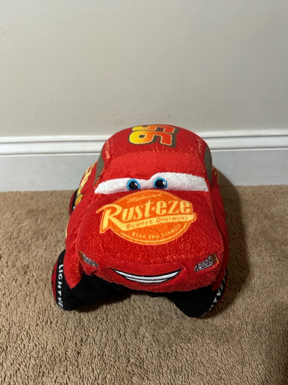 Pillow Pets Disney Pixar Cars Lightning McQueen 95 Rust-eze 16””